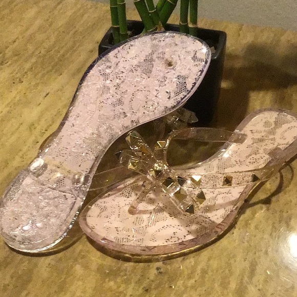 Slippers - Picture 4 of 5